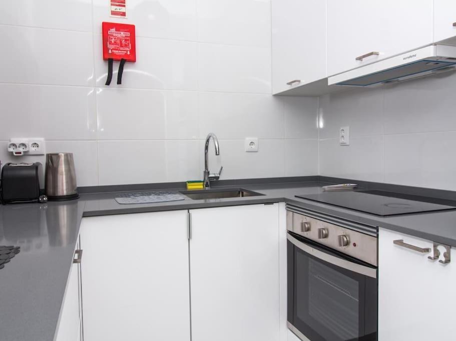 Central Apartment - Pool And Sea View & Albufeira Center מראה חיצוני תמונה