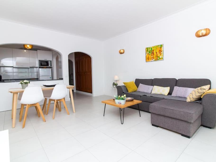 Central Apartment - Pool And Sea View & Albufeira Center מראה חיצוני תמונה