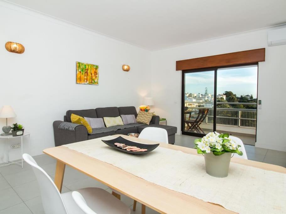 Central Apartment - Pool And Sea View & Albufeira Center מראה חיצוני תמונה